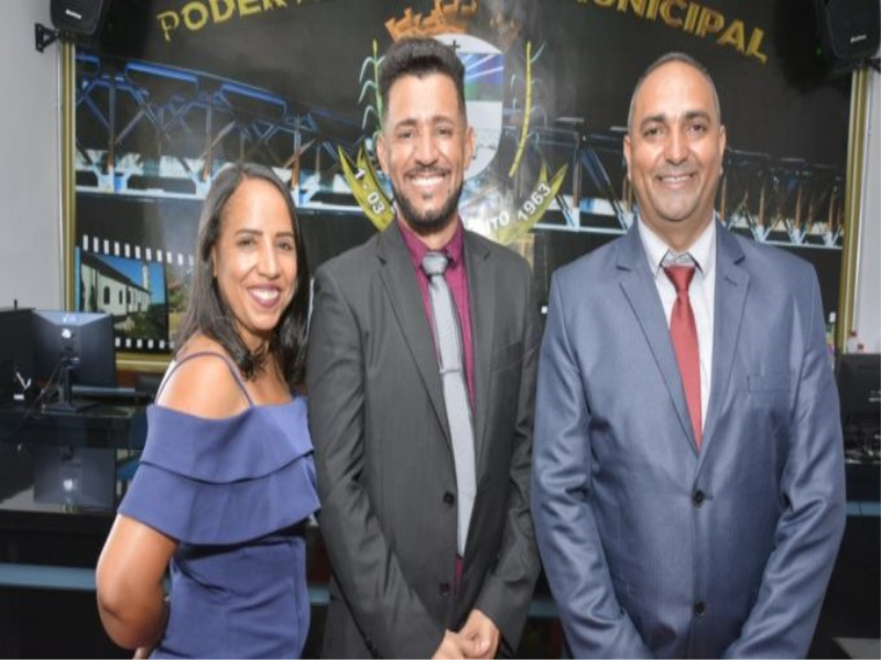 Vereadores são empossados e Câmara de Santo Hipólito elege nova mesa diretora.
