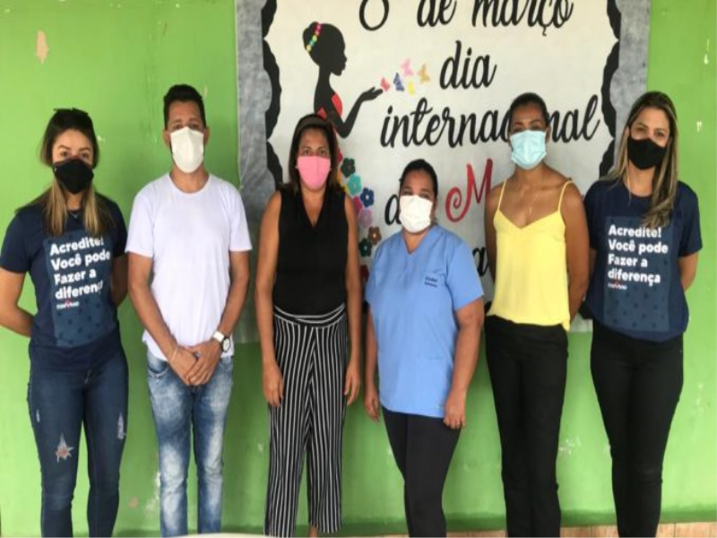 Representantes da Associação Convívio visitam Santo Hipólito.