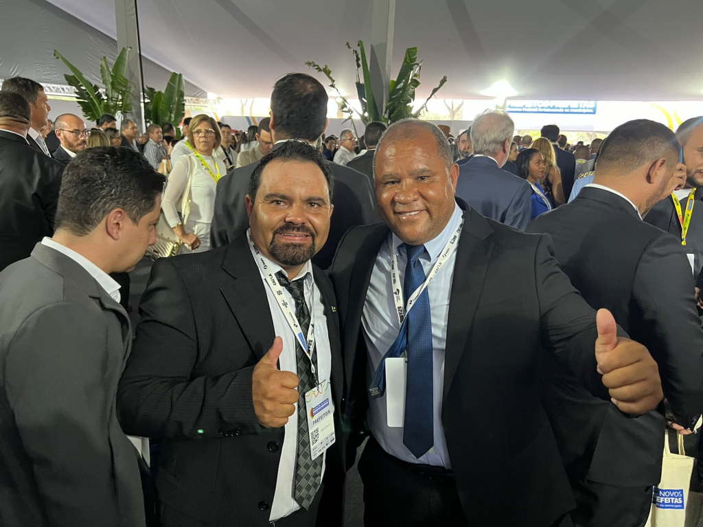 Prefeito Dário Teixeira (PRD) participa de reunião em Brasília.